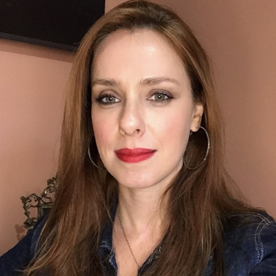 Valentina R., 38